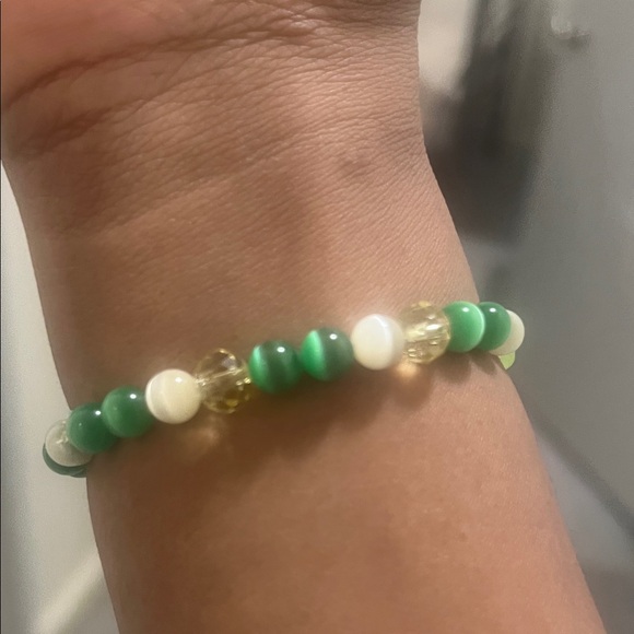 Packers Green and White Beaded Bracelet - Picture 2 of 2
